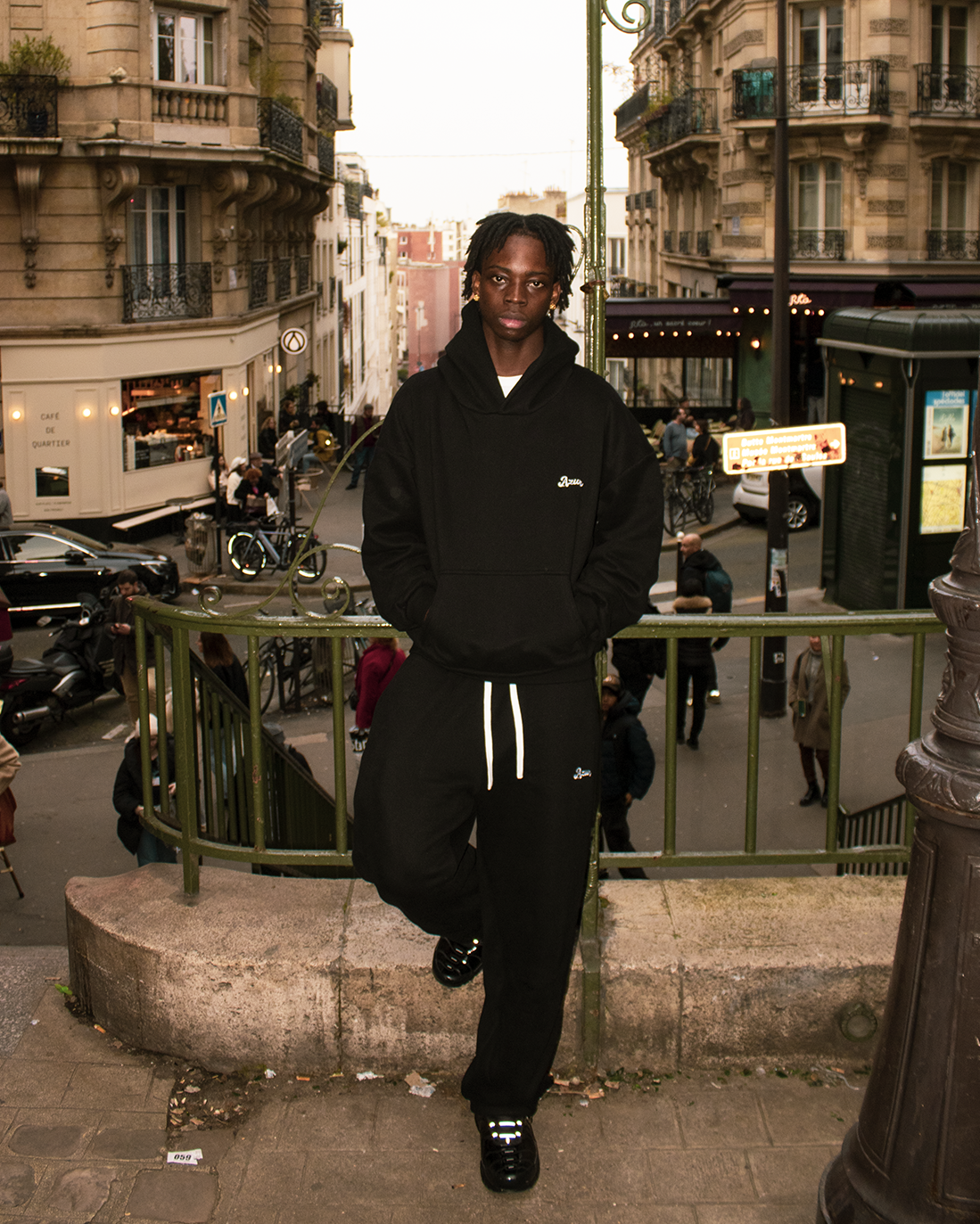 SWEAT NOIR